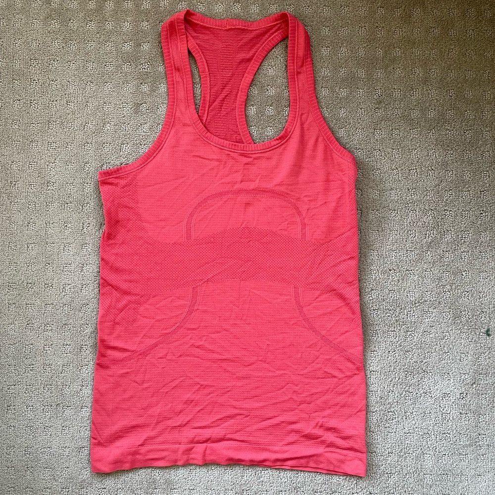 Lululemon size 6 tank top